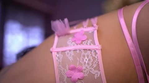 alisharossen online show from September 26, 2025, 5:11 am