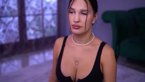 alisharossen online show from October 6, 2025, 5:16 am