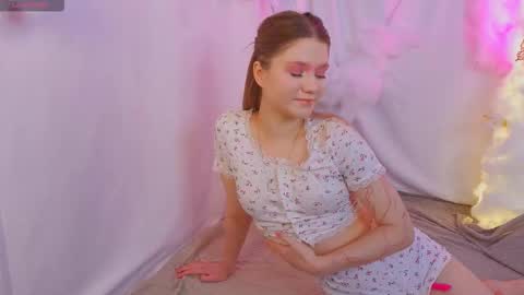 Snapshot of alisia_spinnet chatting on October 18, 2025, 4:30 pm Alisia online show from October 18, 2025, 4:30 pm