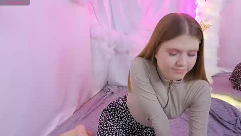 Snapshot of alisia_spinnet chatting on October 20, 2025, 3:45 pm Alisia online show from October 20, 2025, 3:45 pm