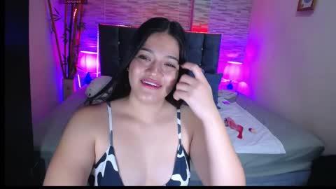 Snapshot of alison_girl22 chatting on April 15, 2026, 9:37 pm Alison online show from April 15, 2026, 9:37 pm