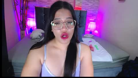 Snapshot of alison_girl22 chatting on April 30, 2026, 12:17 am Alison online show from April 30, 2026, 12:17 am