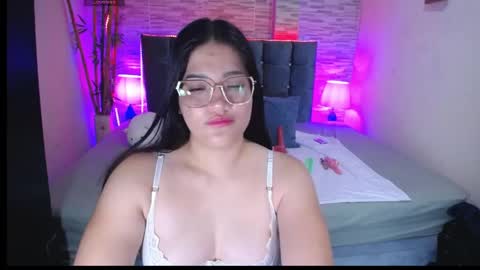 Snapshot of alison_girl22 chatting on May 11, 2026, 9:45 pm Alison online show from May 11, 2026, 9:45 pm