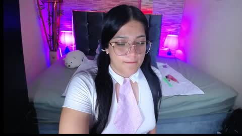 Snapshot of alison_girl22 chatting on May 14, 2026, 12:39 am Alison online show from May 14, 2026, 12:39 am