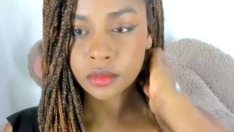 Snapshot of alison_ker chatting on September 25, 2025, 1:53 am Sofias house online show from September 25, 2025, 1:53 am