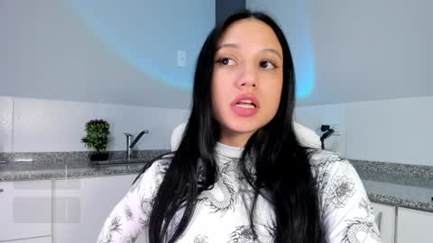 Snapshot of alison_miller9 chatting on December 9, 2024, 3:50 am Alison online show from December 9, 2024, 3:50 am