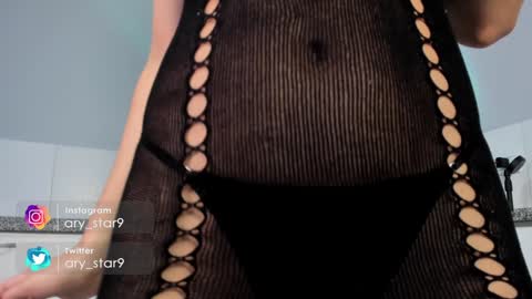 Snapshot of alison_miller9 chatting on December 21, 2024, 2:19 am Alison online show from December 21, 2024, 2:19 am