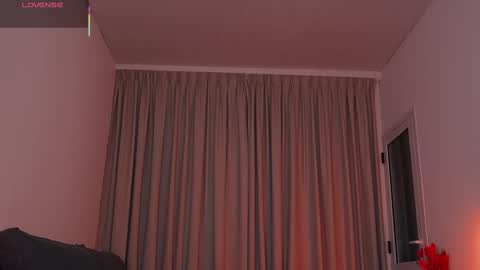 Alison  online show from November 21, 2025, 10:25 am