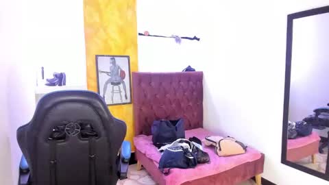 ALISON MOON online show from October 11, 2025, 11:53 am