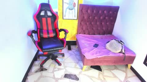 ALISON MOON online show from November 5, 2025, 11:10 am