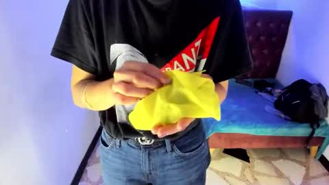 ALISON MOON online show from November 15, 2025, 11:40 am