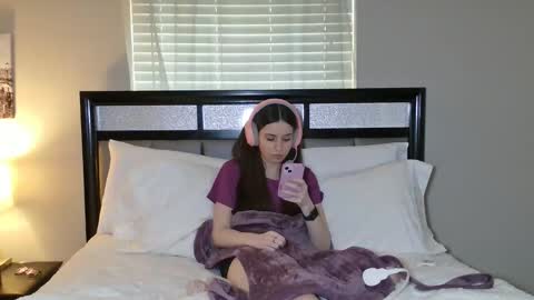 Alison Fields online show from March 26, 2026, 8:36 pm