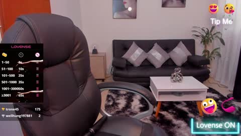 Snapshot of alisonlemoos chatting on February 8, 2025, 7:05 pm Alisson online show from February 8, 2025, 7:05 pm