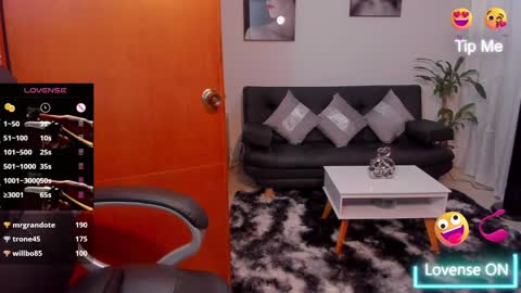 Snapshot of alisonlemoos chatting on February 8, 2025, 10:08 pm Alisson online show from February 8, 2025, 10:08 pm