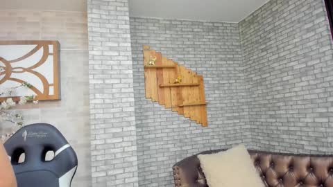 Snapshot of alisonn_doll chatting on November 15, 2025, 12:13 pm alisonn_doll online show from November 15, 2025, 12:13 pm