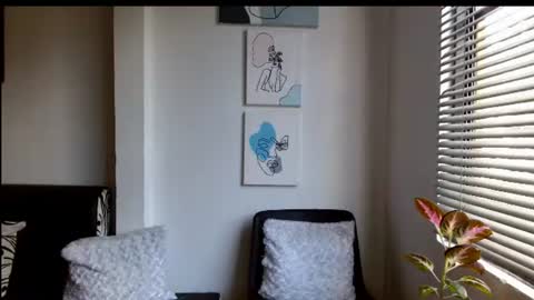 Alisonturbay online show from July 6, 2026, 2:03 pm