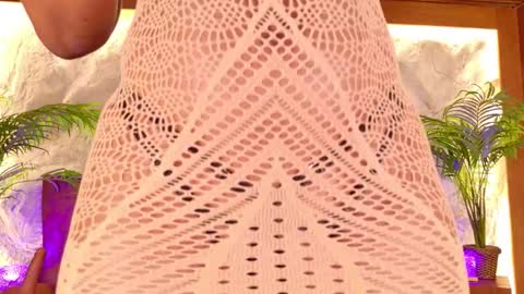 Alison Moon  online show from February 17, 2026, 10:38 pm