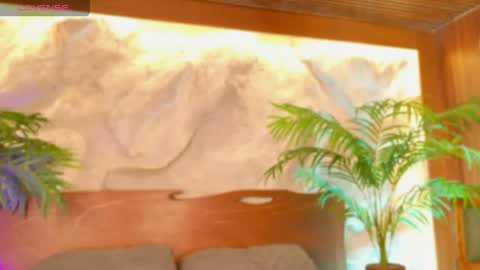 Alison Moon  online show from May 5, 2026, 11:13 pm