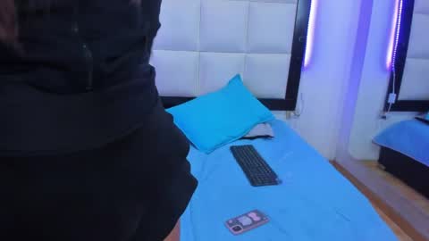 Aliss and Aron online show from April 29, 2026, 5:30 pm