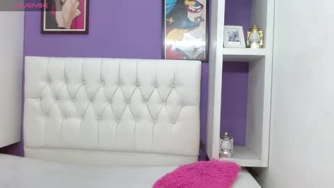 aliss_diiaz online show from January 9, 2025, 2:01 am