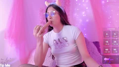 Snapshot of alissa_cute1 chatting on September 15, 2025, 2:55 am Mia online show from September 15, 2025, 2:55 am