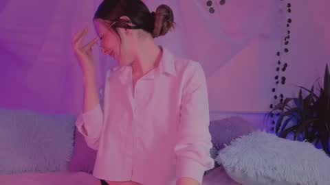 Snapshot of alissa_cute1 chatting on September 15, 2025, 10:10 pm Mia online show from September 15, 2025, 10:10 pm