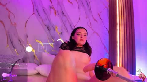 Mia online show from October 29, 2025, 3:09 am