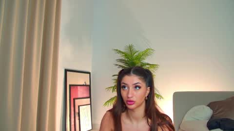 alissa_foxx online show from May 5, 2026, 8:11 am