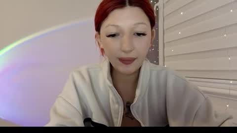 alissa_kiss_ online show from October 7, 2025, 5:21 pm