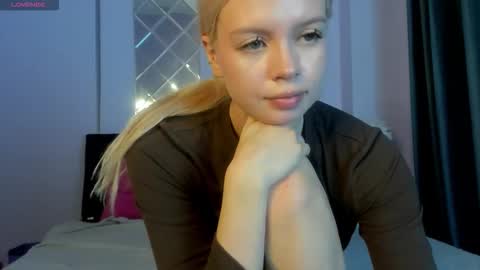 Alisa online show from September 13, 2025, 2:44 am