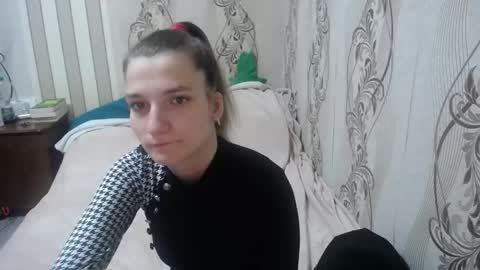 alissaclentx online show from October 27, 2025, 9:41 pm