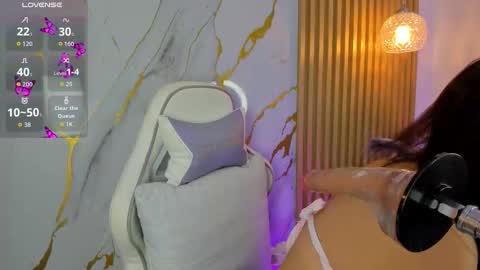 Alissa owens online show from December 18, 2025, 10:10 am