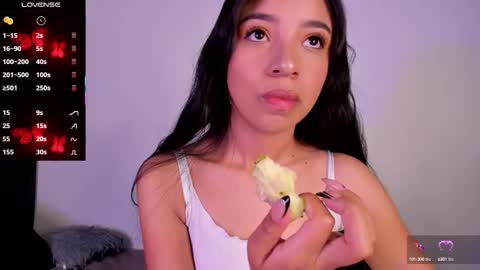 Mara  Isabel online show from September 16, 2025, 7:37 pm