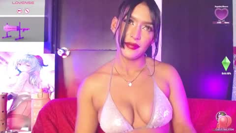 Snapshot of alisse_laurent chatting on January 13, 2025, 5:01 am alisse online show from January 13, 2025, 5:01 am
