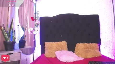 Snapshot of alisse_laurent chatting on October 17, 2025, 4:15 am alisse online show from October 17, 2025, 4:15 am