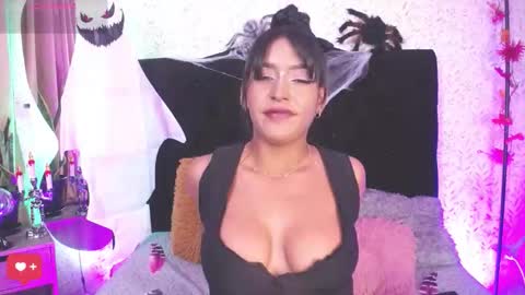 Snapshot of alisse_laurent chatting on October 25, 2025, 4:09 am alisse online show from October 25, 2025, 4:09 am