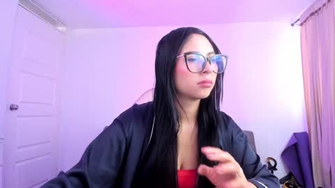Snapshot of alissia_viera chatting on January 22, 2025, 12:49 pm iraide online show from January 22, 2025, 12:49 pm