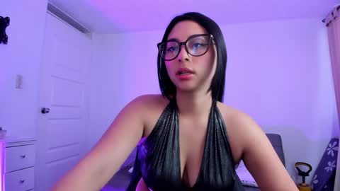 Snapshot of alissia_viera chatting on February 1, 2025, 10:44 pm iraide online show from February 1, 2025, 10:44 pm