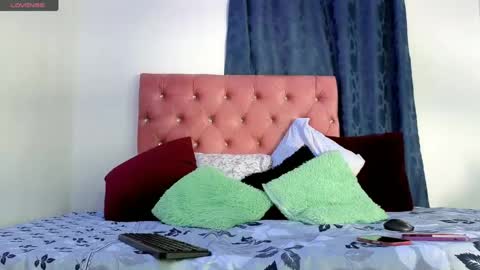 alisson0002 online show from May 3, 2026, 12:22 pm