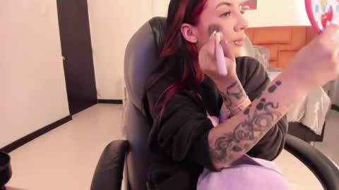 alisson__cortez online show from March 26, 2026, 1:17 pm