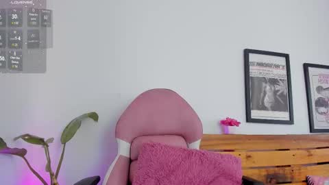 Alisson  online show from March 6, 2026, 9:33 pm