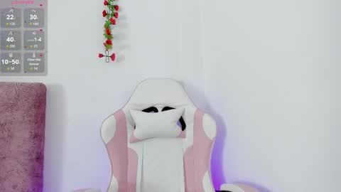 Snapshot of alisson_boobs_ chatting on May 15, 2026, 11:34 pm Alisson online show from May 15, 2026, 11:34 pm