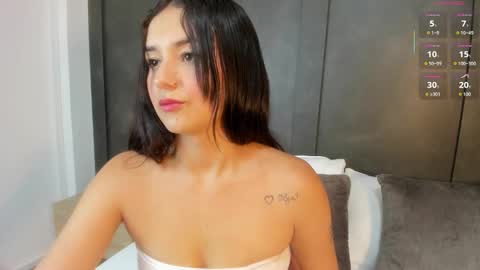 alisson_girl_ online show from November 26, 2025, 7:26 pm