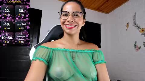 Alisson hoffman05 online show from February 16, 2025, 4:42 pm