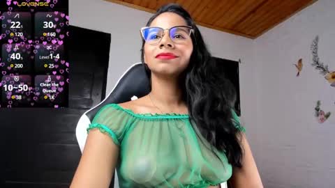 Alisson hoffman05 online show from February 28, 2025, 1:25 pm