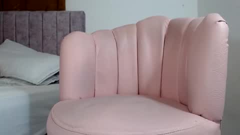 alisson online show from February 5, 2025, 2:40 am