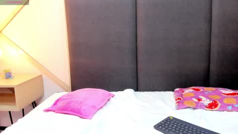 alissonmartin online show from December 6, 2024, 3:22 pm