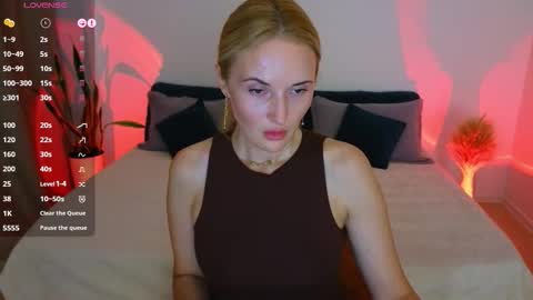 Snapshot of alisssarose chatting on October 8, 2025, 9:23 pm alisssarose online show from October 8, 2025, 9:23 pm