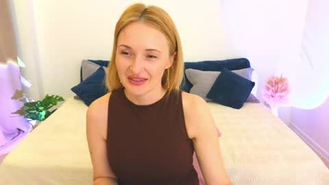 alisssarose online show from April 21, 2026, 8:55 pm
