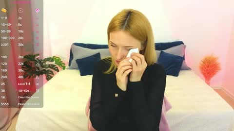alisssarose online show from May 5, 2026, 9:34 pm